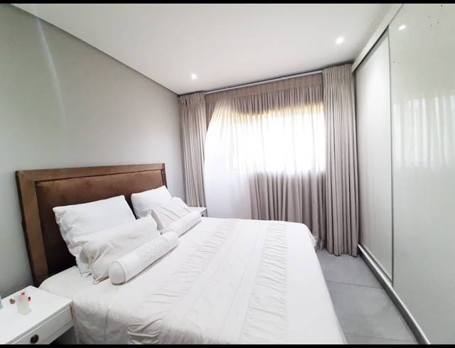 3 BEDROOM TOWNHOUSE FOR SALE IN PALM LAKES ESTATE